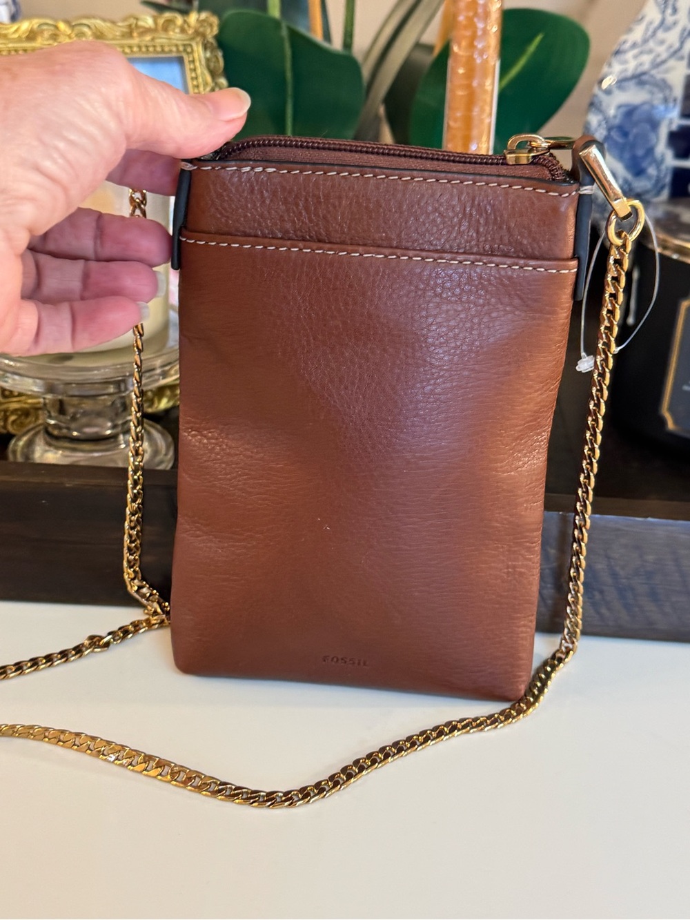 π€ NWOT FOSSIL WOMENβS HARPER LEATHER PHONE CROSSBODY BAG! - Picture 6 of 13